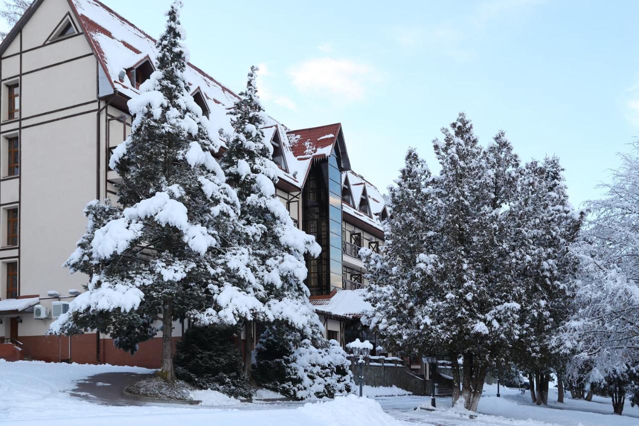 Edelweiss Hotel ยาเรมชา ภายนอก รูปภาพ